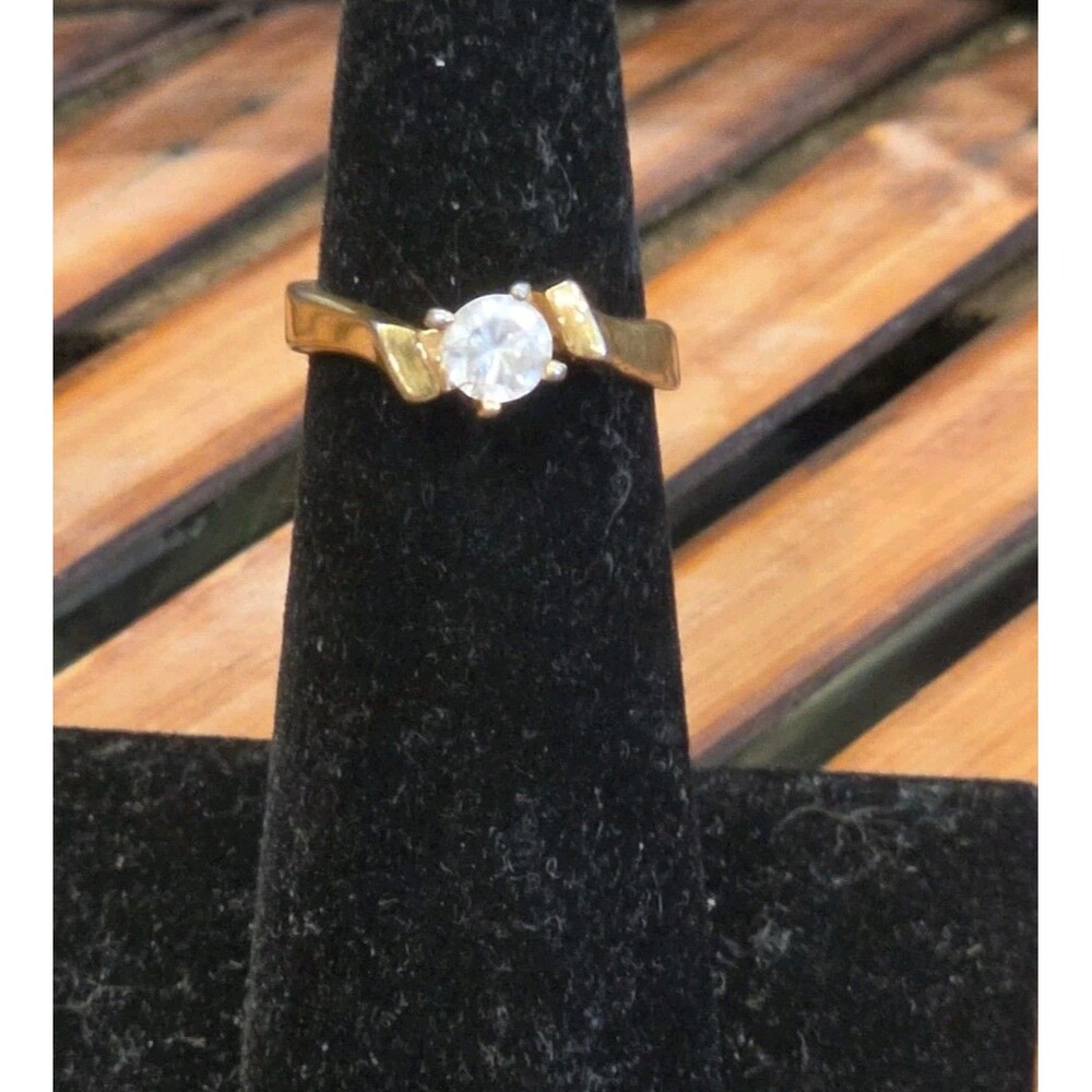 Vintage Gold Tone Cubic Zirconia Solitaire Ring Size 5.5 Bypass Band Unmarked
